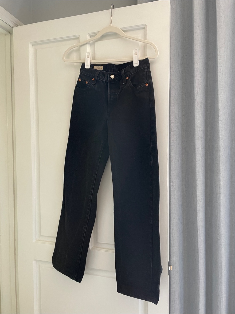Black Women's Levi’s 501 90s Straight Jeans